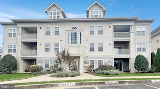 9060 Gracious End Ct Unit 201, Columbia, MD 21046