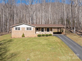 166 Huskins Rd, Spruce Pine, NC 28777