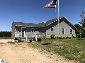 6900 Fryzelka Rd, Buckley, MI 49620