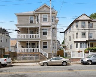 424 Robeson St, Fall River, MA 02720