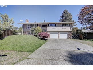 2808 NW 100th St, Vancouver, WA 98685