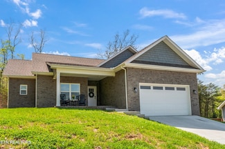 174 Flagstone Way, Clinton, TN 37716