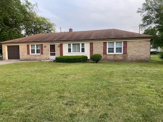 1415 Lakewood Dr, Mendota, IL 61342