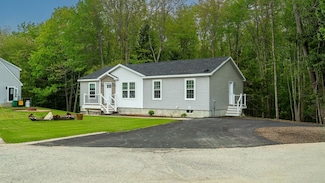 26 Deerfield Ct, Rochester, NH 03868