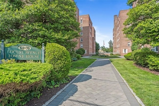 60 Locust Ave Unit 610, New Rochelle, NY 10801