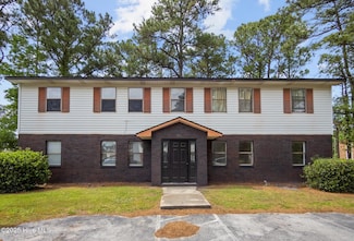 110 Ravenwood Dr Unit B, Jacksonville, NC 28546