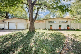 8101 E Lynwood St, Wichita, KS 67207