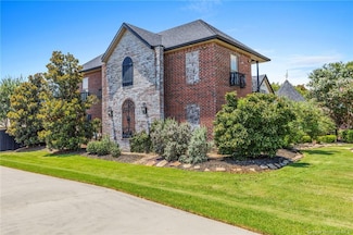 220 Merlot Dr, Lake Charles, LA 70611