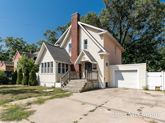3305 Peck St, Muskegon Heights, MI 49444