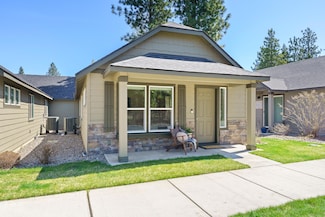 938 N Trinity Way, Sisters, OR 97759