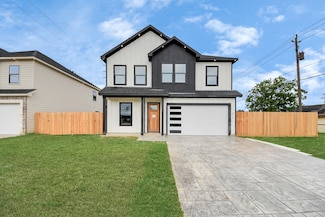 314 E Main St, La Porte, TX 77571