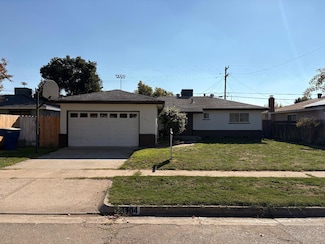 4404 E Buckingham Way, Fresno, CA 93726