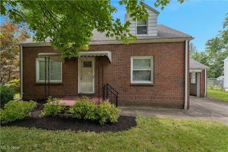 2339 Renwick Dr, Youngstown, OH 44514