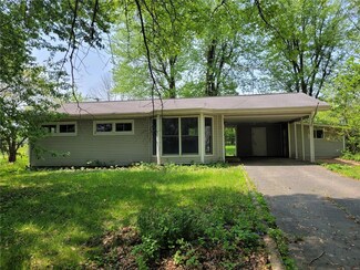 405 N Louise Ave, Saint James, MO 65559