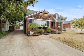 1105 Belford Ave, Nichols Hills, OK 73116