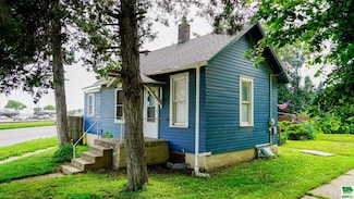 2323 Floyd Blvd, Sioux City, IA 51104