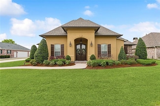 212 Lac Cypriere Dr, Luling, LA 70070