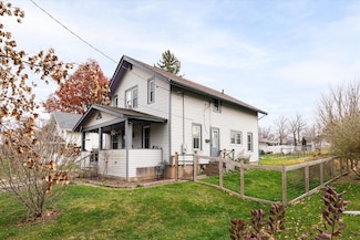307 E Broadway St, Viroqua, WI 54665