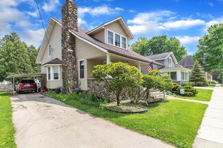 109 S Mulberry St, Marshall, MI 49068