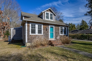 1666 Santuit-Newtown Rd, Barnstable, MA 02635