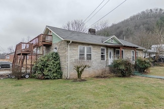 83 Laurel St, Andrews, NC 28901