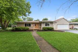 720 S Merle Ln, Wheeling, IL 60090