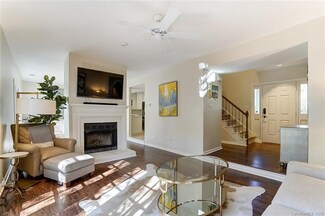 3804 Selwyn Farms Ln, Charlotte, NC 28209