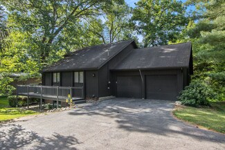 104 Wahwahtaysee Way, Battle Creek, MI 49015