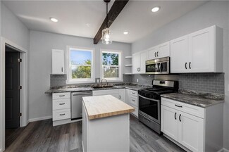 2009 SW 1st St, Des Moines, IA 50315