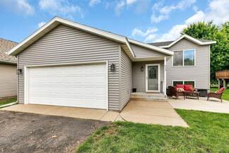 623 Hickory Dr, Saint Joseph, MN 56374