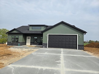 7566 W Athena Ct, Bloomington, IN 47404