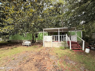 7825 Rockvale Dr, Gautier, MS 39553