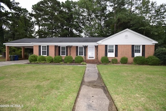 1901 Sherwood Dr, Greenville, NC 27858