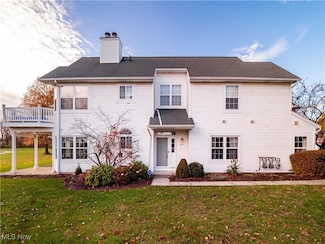 385 Vista Cir, North Olmsted, OH 44070