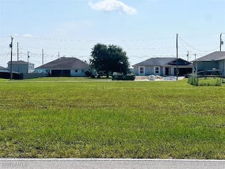 2713 Santa Barbara Blvd N, Fort Myers, FL 33993