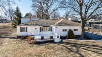 2473 Radford Rd, Dubuque, IA 52002