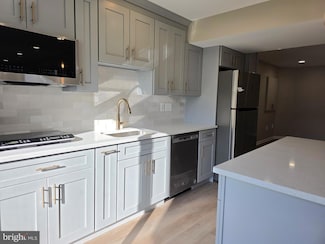 3027 Landing Eagle Ct, Woodbridge, VA 22191