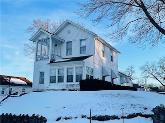 571 Prospect St, Leavenworth, KS 66048