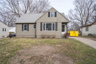 3825 N Union St, Des Moines, IA 50316