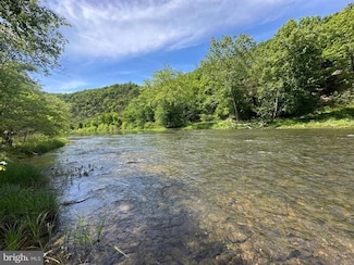 45 Cacapon Hills, Paw Paw, WV 25434