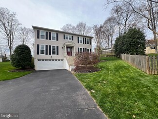 7700 Hilltopper Ct, Springfield, VA 22153