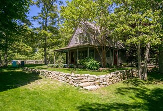 161 Indian Hill Rd, Vineyard Haven, MA 02568
