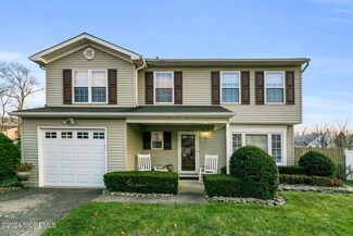 7 Briartwist Ln, Howell, NJ 07731