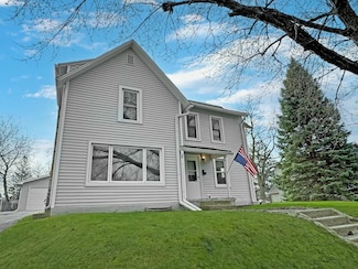 311 N 8th St, Delavan, WI 53115