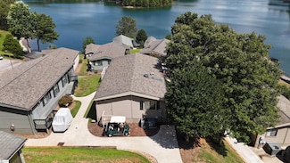 1230 Melton Rd, West Union, SC 29696