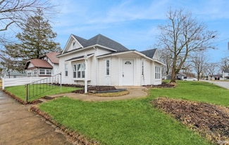 1202 N High St, Hartford City, IN 47348