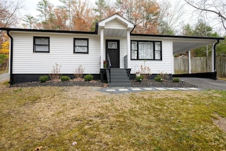 228 Rip Van Winkle Rd, White Sulphur Springs, WV 24986