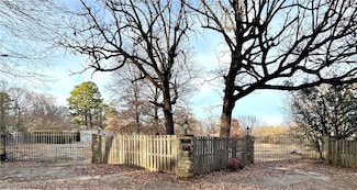 2815 Country Club Dr, Fort Smith, AR 72901