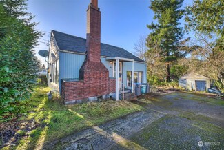 1717 N Rainier Ave, Bremerton, WA 98312