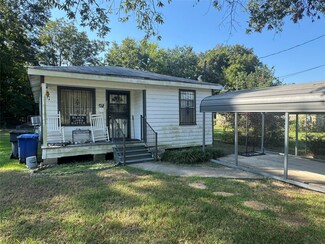 559 E 81st St, Shreveport, LA 71106